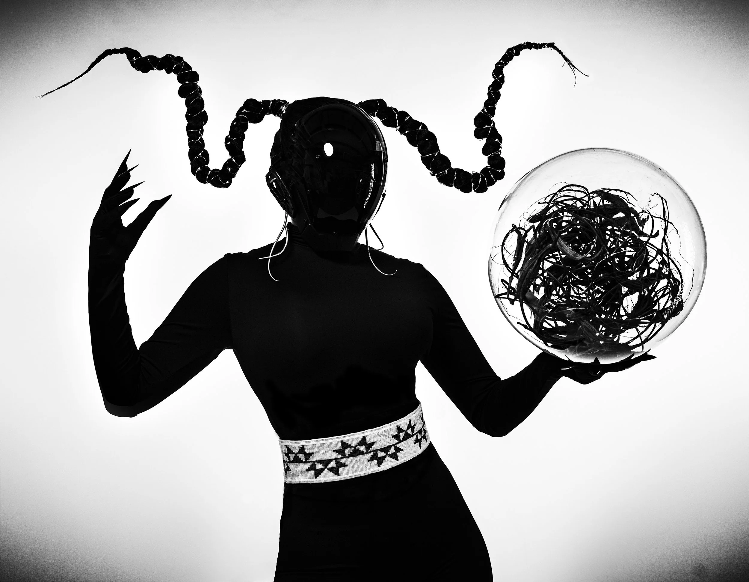 Roslyn Briscoe作 アボリジニアート Looking Beyond the Frame: Recovering Indigenous Gaze in Cara